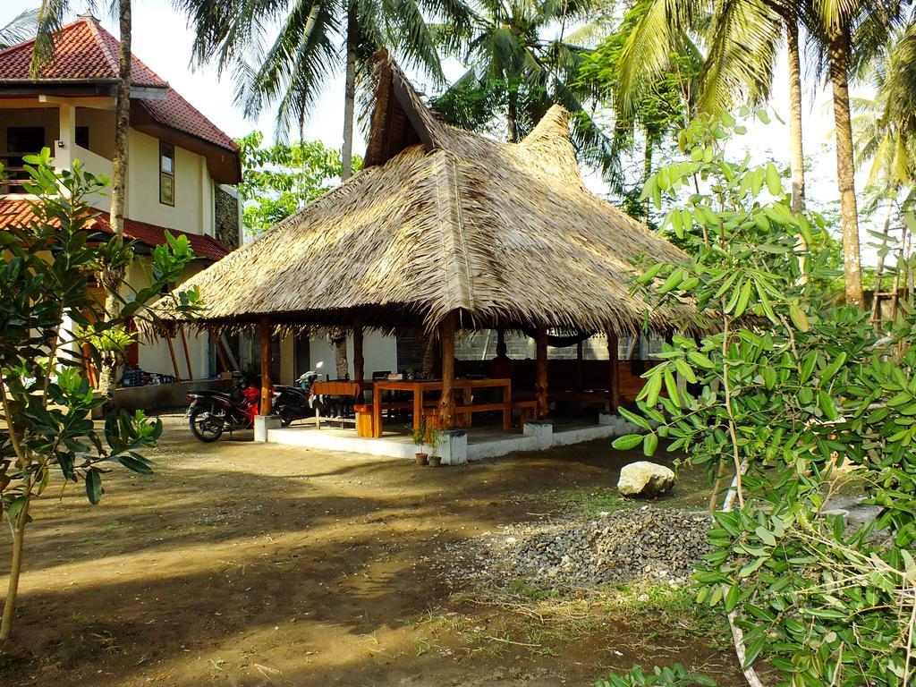 Batukaras Sadati Home Stay מראה חיצוני תמונה